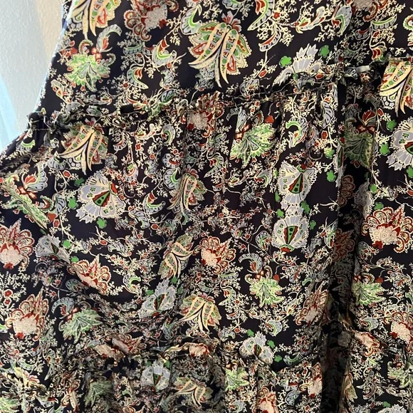 Shein dress, Size small, very pretty and flowy. Never worn. - Picture 6 of 7